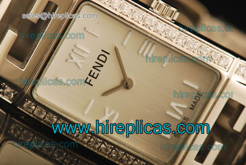 Fashion Classic Fendi Womens Orologi F128270 Swiss Quartz Steel Silver Dial